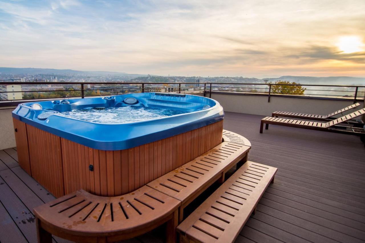 The Aviator Apartment - Jacuzzi&Panoramic View Cluj-Napoca Esterno foto