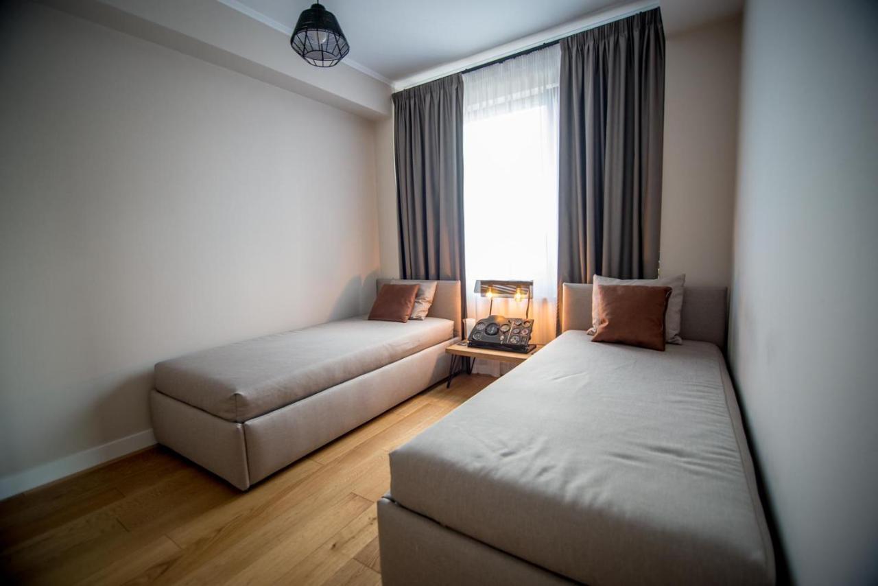 The Aviator Apartment - Jacuzzi&Panoramic View Cluj-Napoca Esterno foto